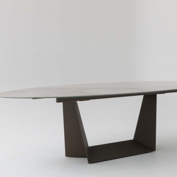 02_Ovia-Dining-Table
