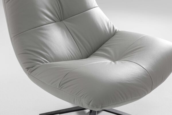 Elora Lounge Chair